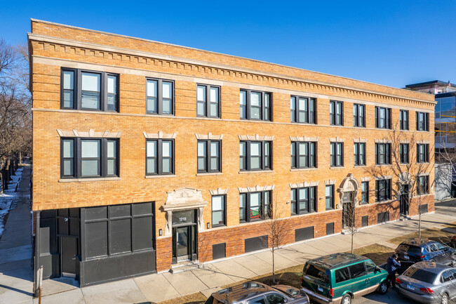 Victory Apartments in Chicago, IL - Building Photo - Building Photo