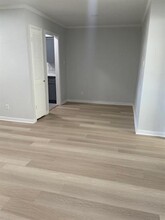 3909 Inwood Rd-Unit -1004 in Dallas, TX - Building Photo - Building Photo