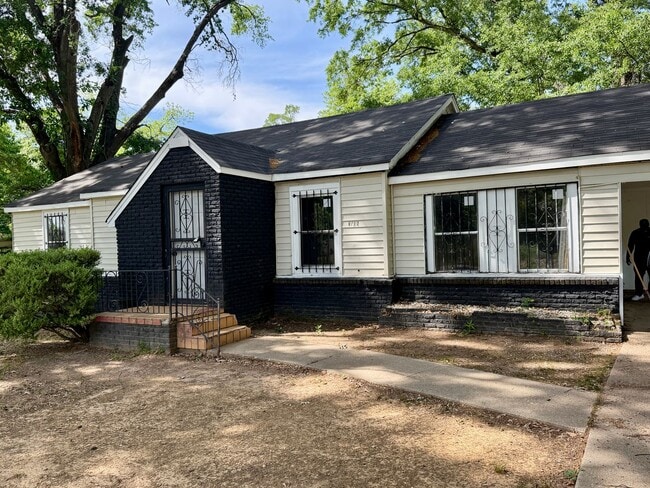 property at 3108 Syphon St