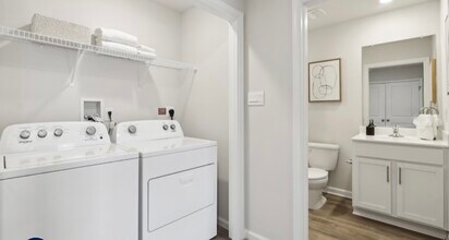 151 Corolla Dr in Egg Harbor Township, NJ - Building Photo - Building Photo