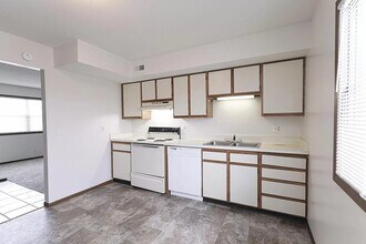 4106 Baldwin Ave, Unit 3 in Lincoln, NE - Foto de edificio - Building Photo