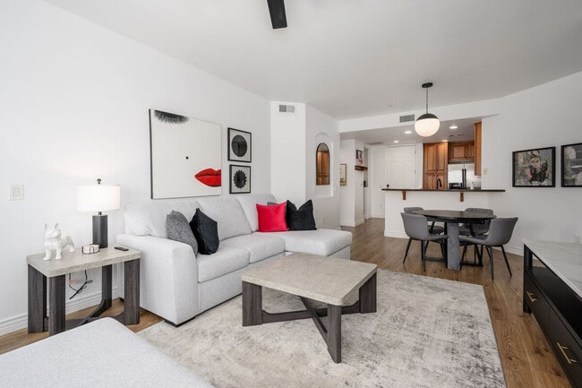 5450 E Deer Valley Dr