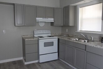 1922 Skylane Dr in Albany, GA - Building Photo - Building Photo