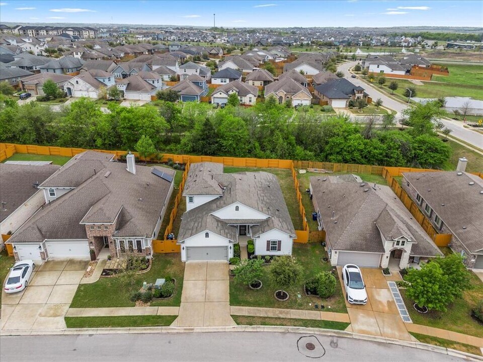 7709 Barbary Ct in Austin, TX - Building Photo
