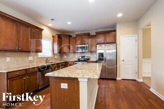 9730 Loughlin Ln in Charlotte, NC - Foto de edificio - Building Photo