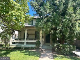 5003 44th St NW in Washington, DC - Building Photo