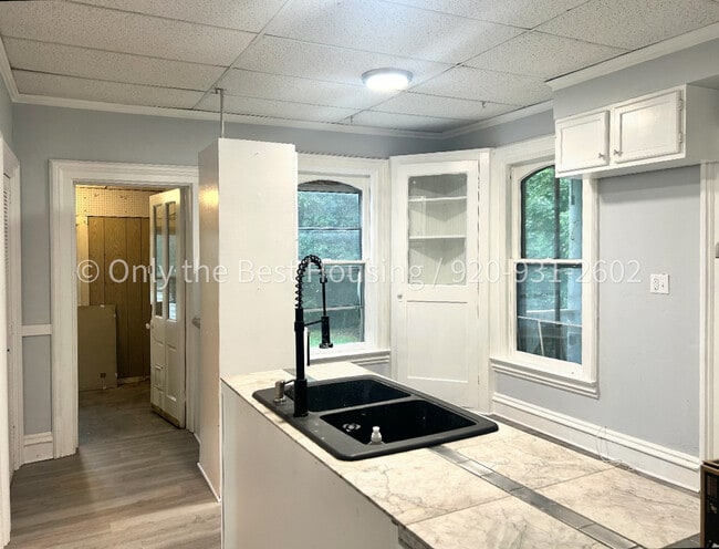 property at 120 E Franklin Ave
