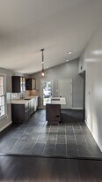 5134 Pumphrey Dr in Fairfax, VA - Building Photo
