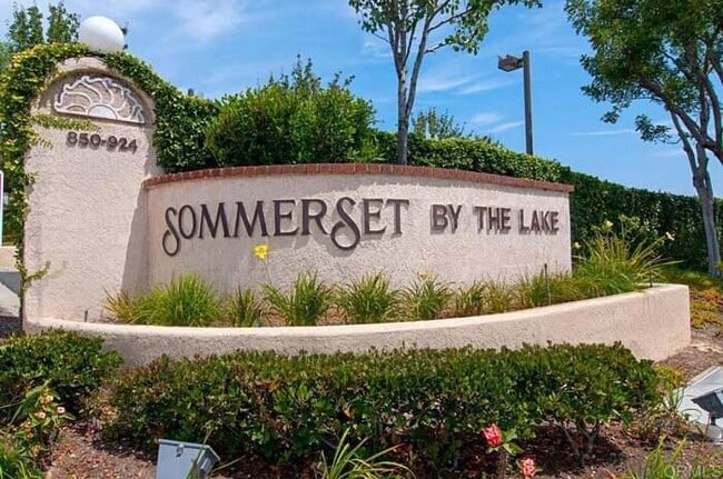 874 S Rancho Santa Fe Rd, Unit B in San Marcos, CA - Foto de edificio - Building Photo