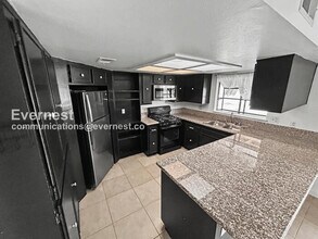 6232 Carl Ave in Las Vegas, NV - Building Photo - Building Photo