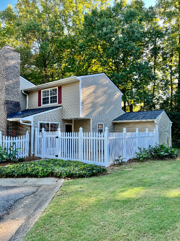 555 Picketts Bend Ct in Marietta, GA - Building Photo - Building Photo