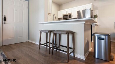 7027 Farm-To-Market Rd 78 in San Antonio, TX - Foto de edificio - Building Photo