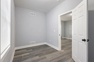 2356 S 19th St in Milwaukee, WI - Building Photo - Building Photo