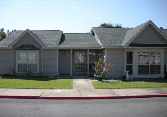 Gulf Shore Villas in Biloxi, MS - Building Photo