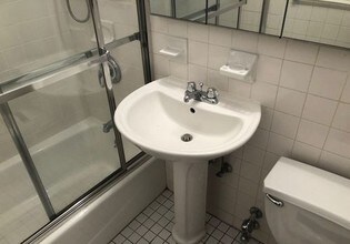 323 E 83rd St-Unit -23D in New York, NY - Building Photo - Building Photo