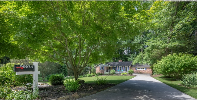 property at 2320 Tanglewood Cir NE