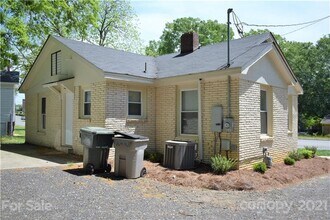 602 W Garrison Blvd in Gastonia, NC - Building Photo - Building Photo