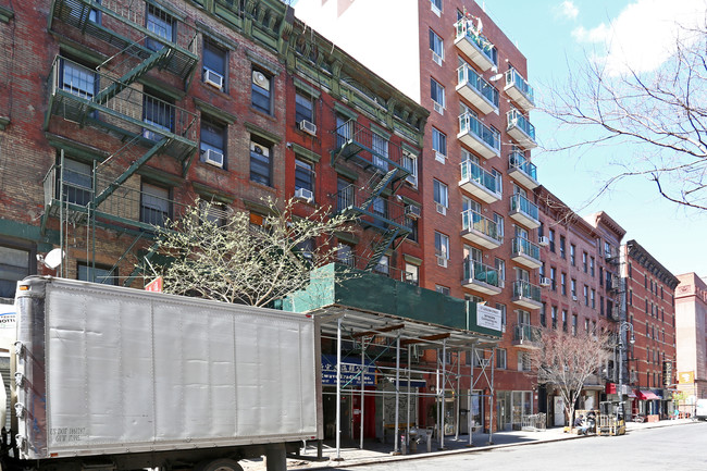 17 Ludlow St in New York, NY - Building Photo - Building Photo