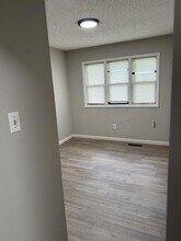 6612 SW Arborglade Ln in Topeka, KS - Foto de edificio - Building Photo