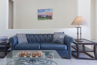 38625 Desert Mirage Dr in Palm Desert, CA - Building Photo - Building Photo