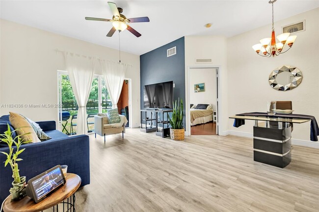 3340 Palomino Dr