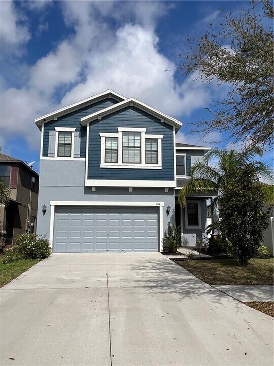 1910 Redmond Brook Ln in Ruskin, FL - Building Photo