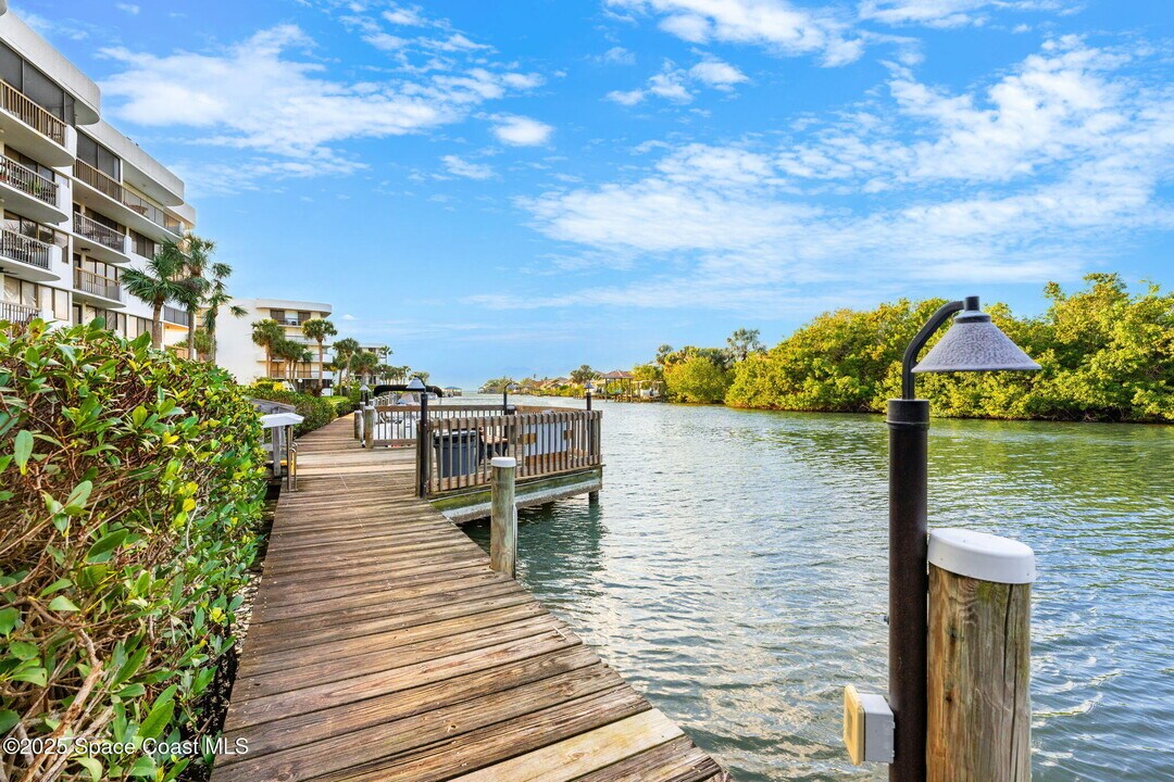 300 Columbia Dr in Cape Canaveral, FL - Building Photo