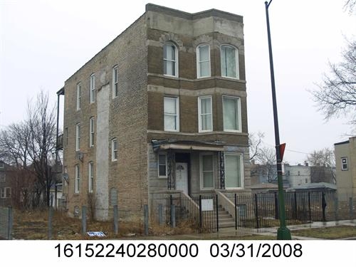 4340 W Congress Pky in Chicago, IL - Building Photo