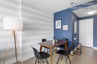 500 W 56th St, Unit FL18-ID125 in New York, NY - Foto de edificio - Building Photo