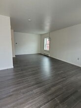 5 W Franklin St in Ephrata, PA - Building Photo - Building Photo