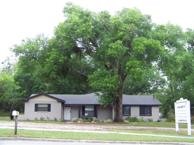 Sandalwood Village in Oviedo, FL - Building Photo - Building Photo