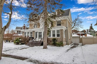 2 Niagara Fls Blvd in Buffalo, NY - Building Photo - Building Photo