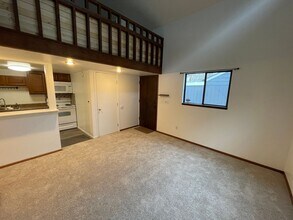 518 4th St in Anacortes, WA - Building Photo - Building Photo