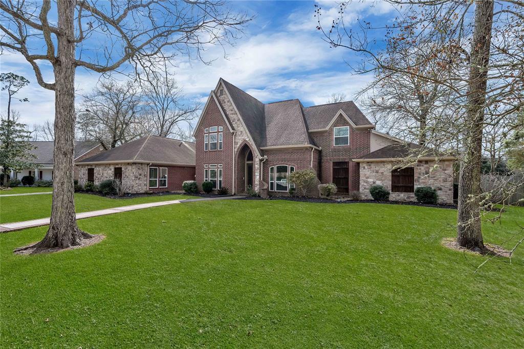 2206 Chasse Bend St in Orange, TX - Building Photo
