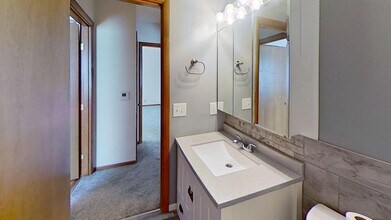 2730 Luther Dr in Ames, IA - Building Photo - Building Photo