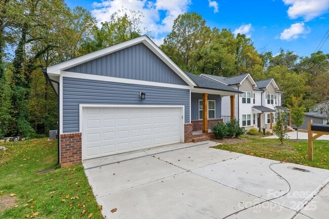 354 W Moore Ave in Mooresville, NC - Building Photo - Building Photo