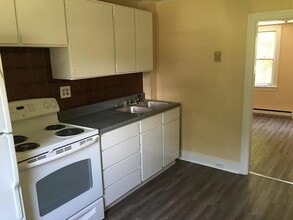 119 W Chapel Ave in Carlisle, PA - Building Photo - Building Photo