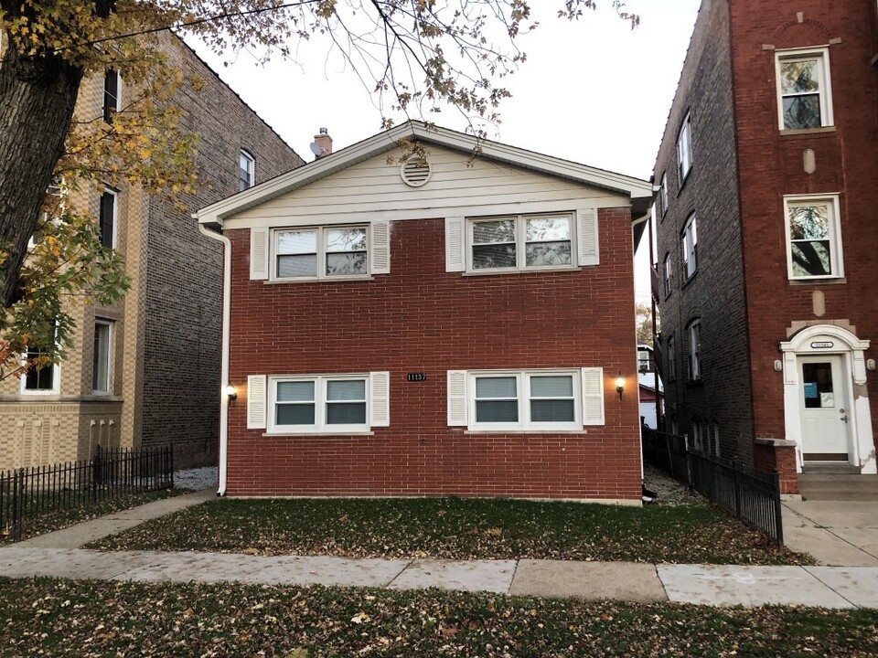 11137 S Emerald Ave in Chicago, IL - Building Photo