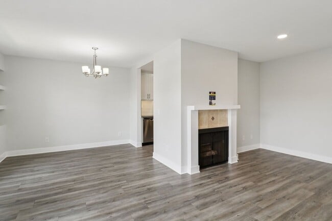 960 N. Alfred in Los Angeles, CA - Building Photo - Interior Photo