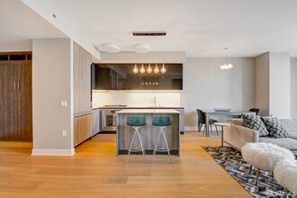 201 Folsom St in San Francisco, CA - Building Photo - Building Photo