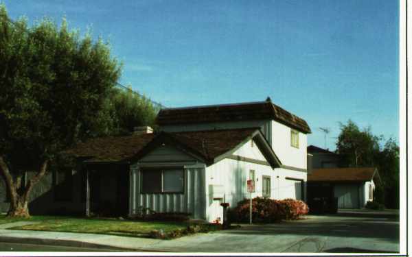 1179-1183 Smith Avenue in Campbell, CA - Foto de edificio - Building Photo