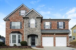 10 Carlisle St in Newnan, GA - Building Photo