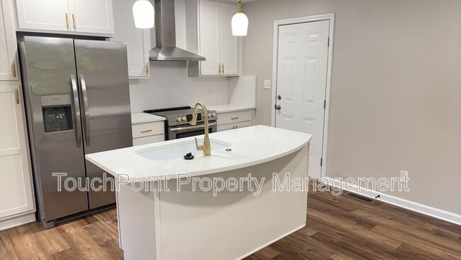 2700 Ravencroft Dr in Charlotte, NC - Building Photo - Building Photo