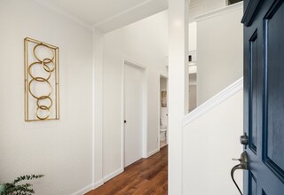 18811 SE 42nd St in Issaquah, WA - Building Photo - Building Photo