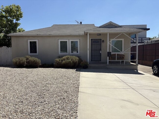 8214 Laurelgrove Ave