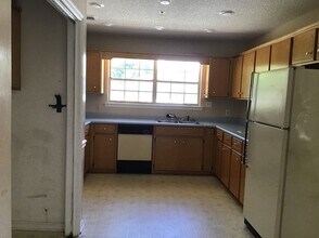 907 Canyon Ct in Hinesville, GA - Building Photo - Building Photo