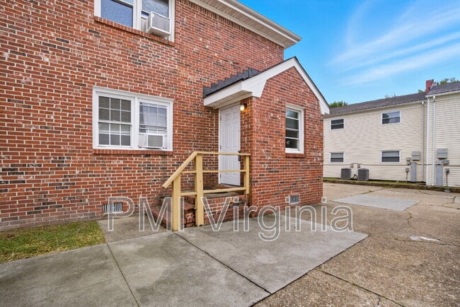 417 E Little Creek Rd in Norfolk, VA - Building Photo - Building Photo
