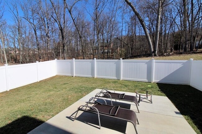 2222 Deyerle Ave in Harrisonburg, VA - Building Photo - Building Photo