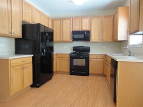 1204 Stonecrop Ln in Joliet, IL - Building Photo - Building Photo