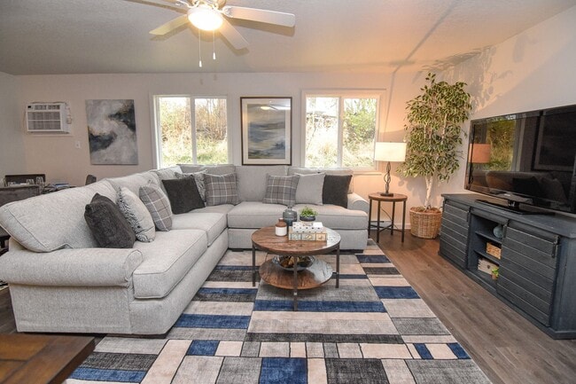 Cherry Creek in Winterset, IA - Building Photo - Interior Photo